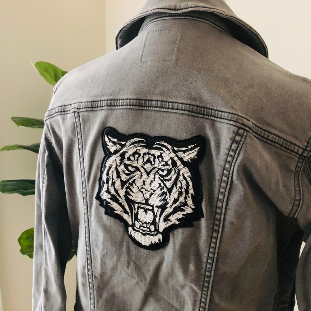 LuLaRoe Kenny Gray Denim Jacket - XXS